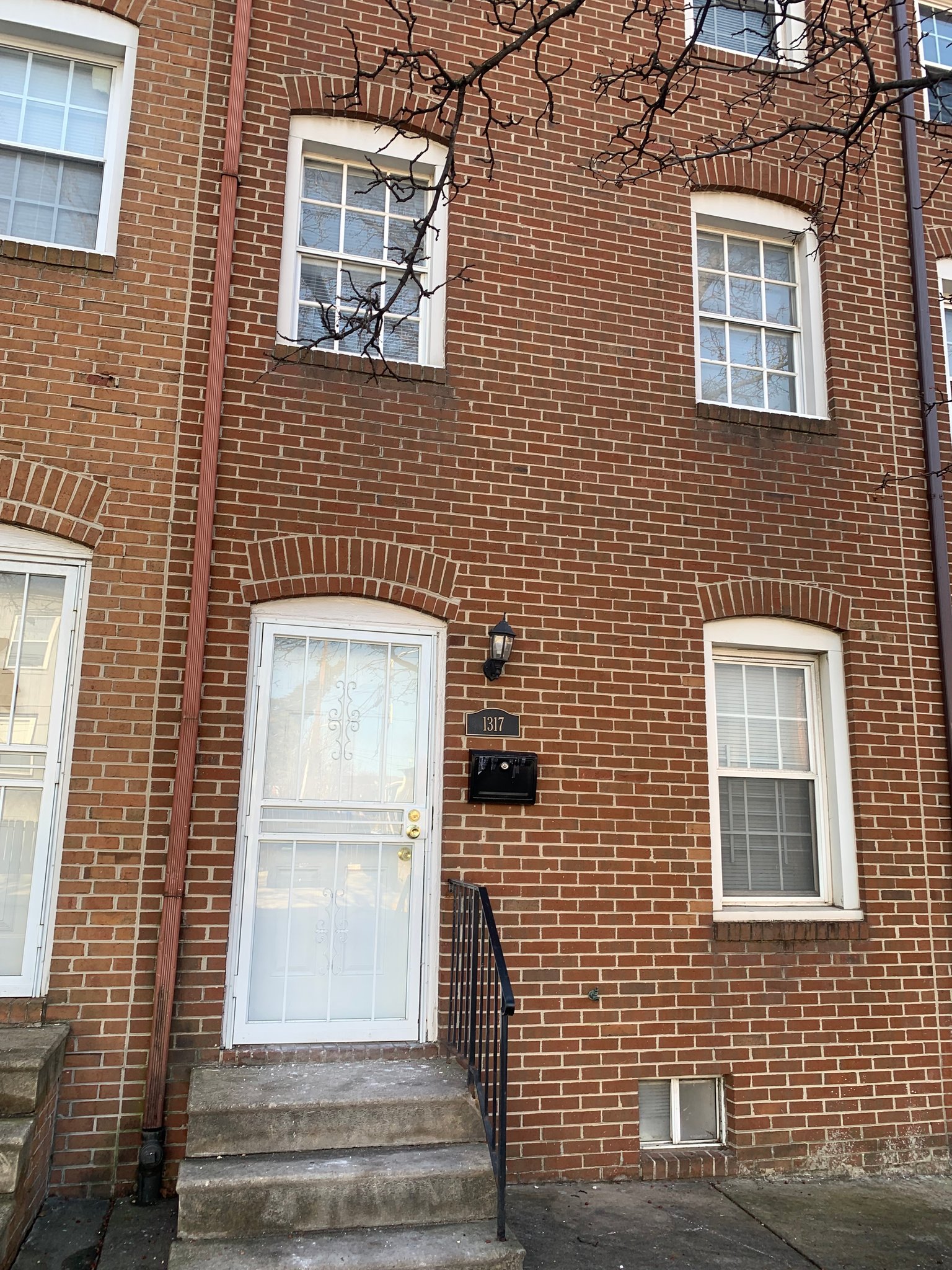 Baltimore Townhome: 1317 East Eager St