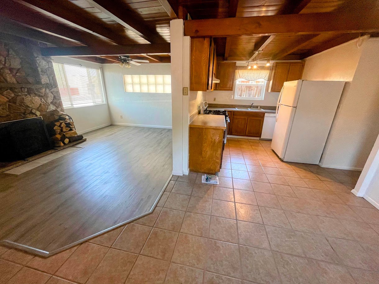 Aztec House: 314 S Main Ave