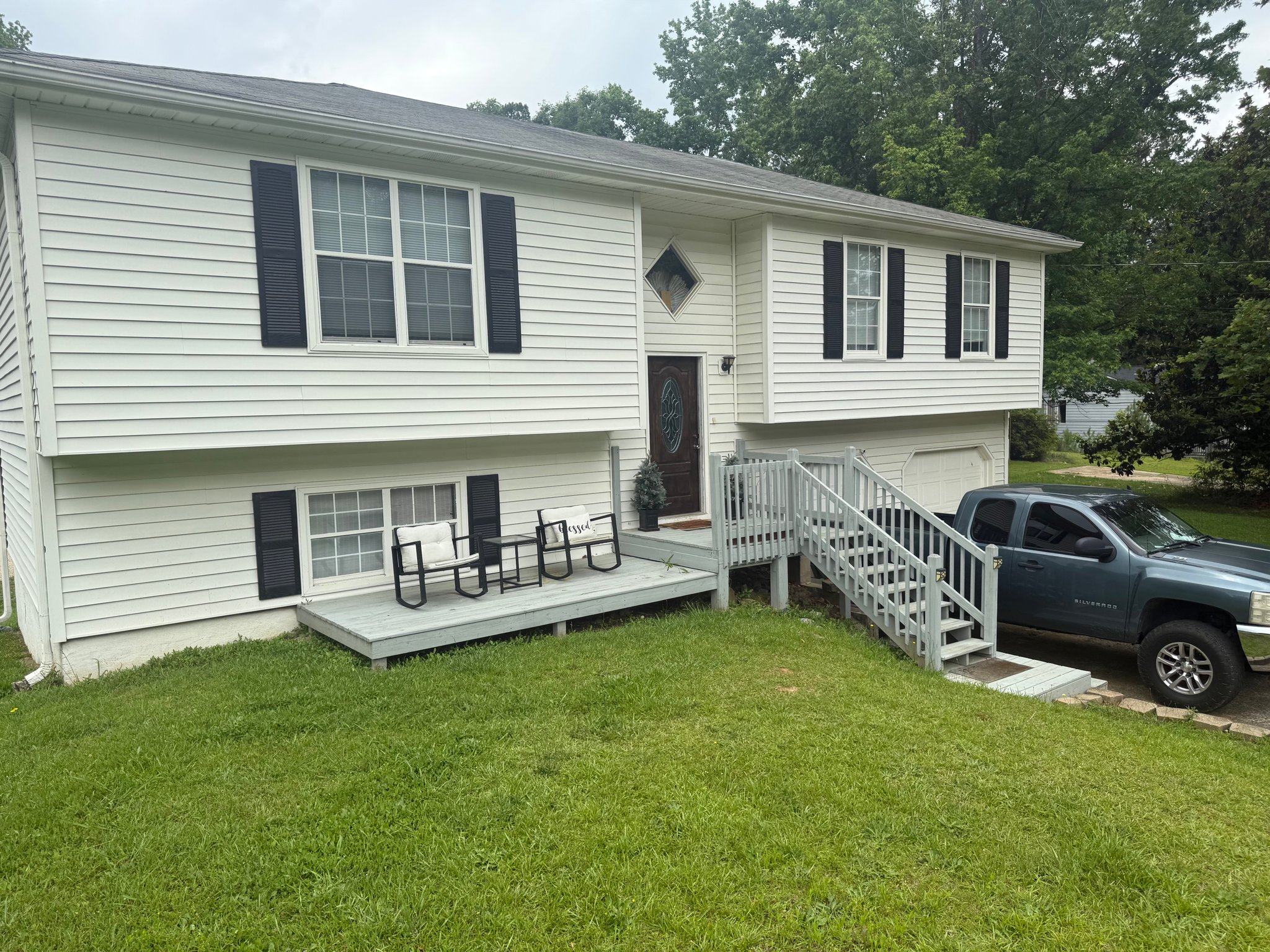 Dallas House: 104 Emily Dr