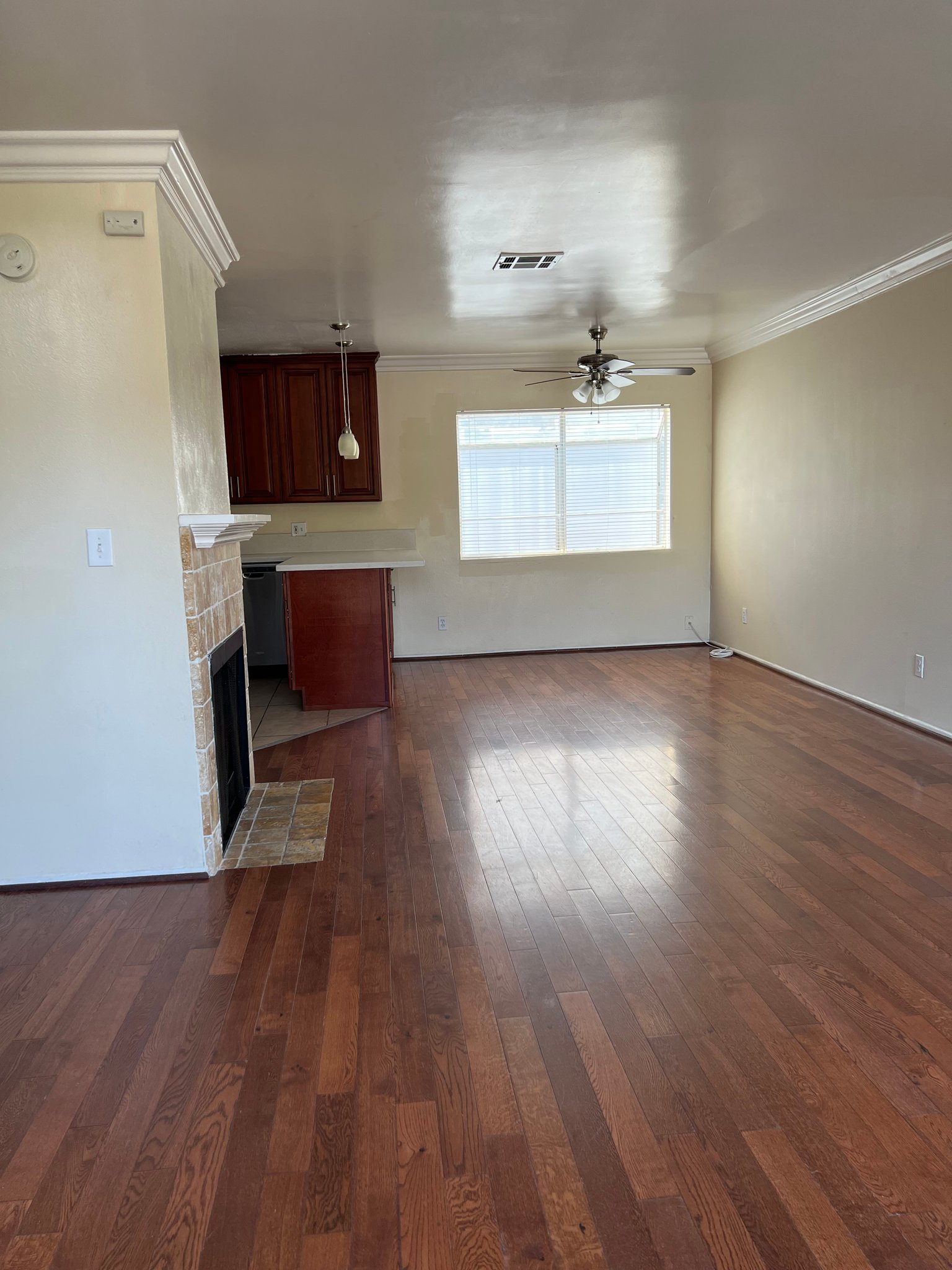 Los Angeles Condo: 1101 Laveta Terrace