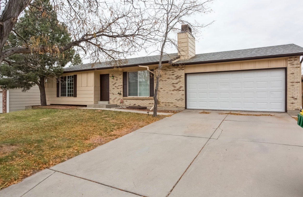 Aurora House: 17473 E Louisiana Ave