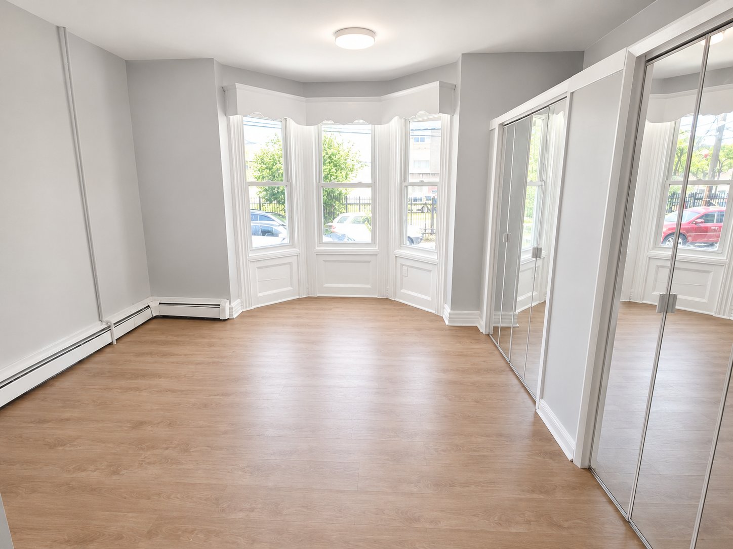 Newark Condo: 65 Hudson St
