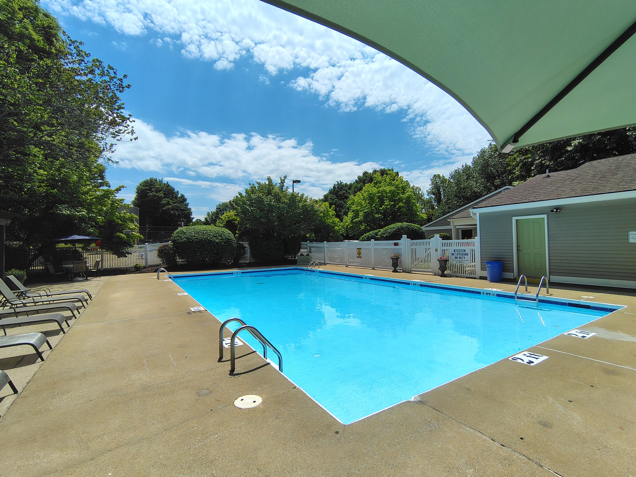 Lynchburg Apartment: 600 Reusens Road