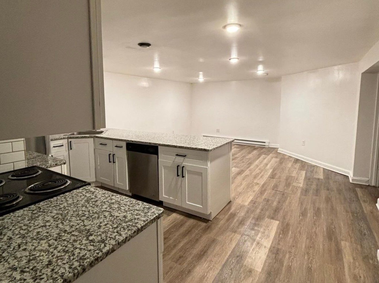 Minneapolis Apartment: 2550 Jefferson St NE