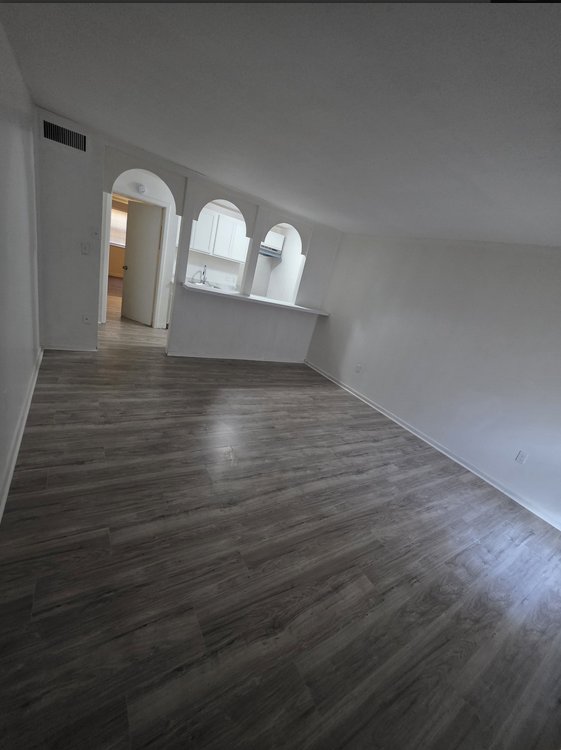 Jackson Apartment: 1505 North West Street