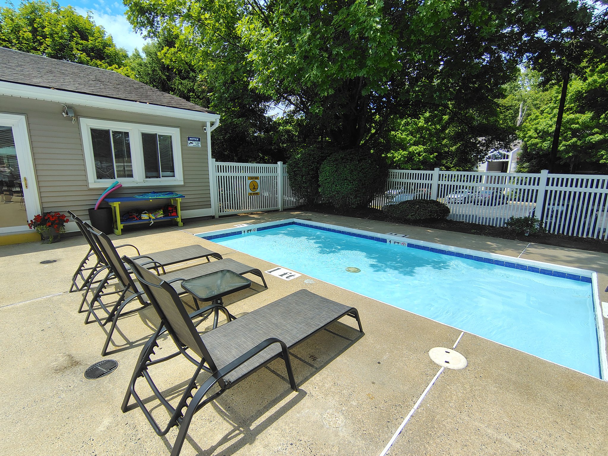 Lynchburg Apartment: 600 Reusens Road