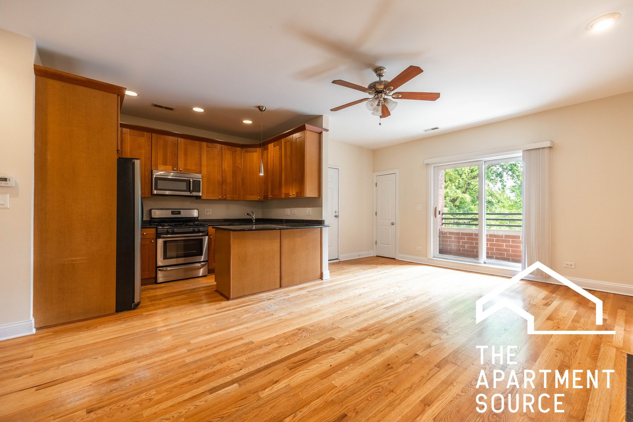 Chicago Apartment: 2656 North Hamlin Ave