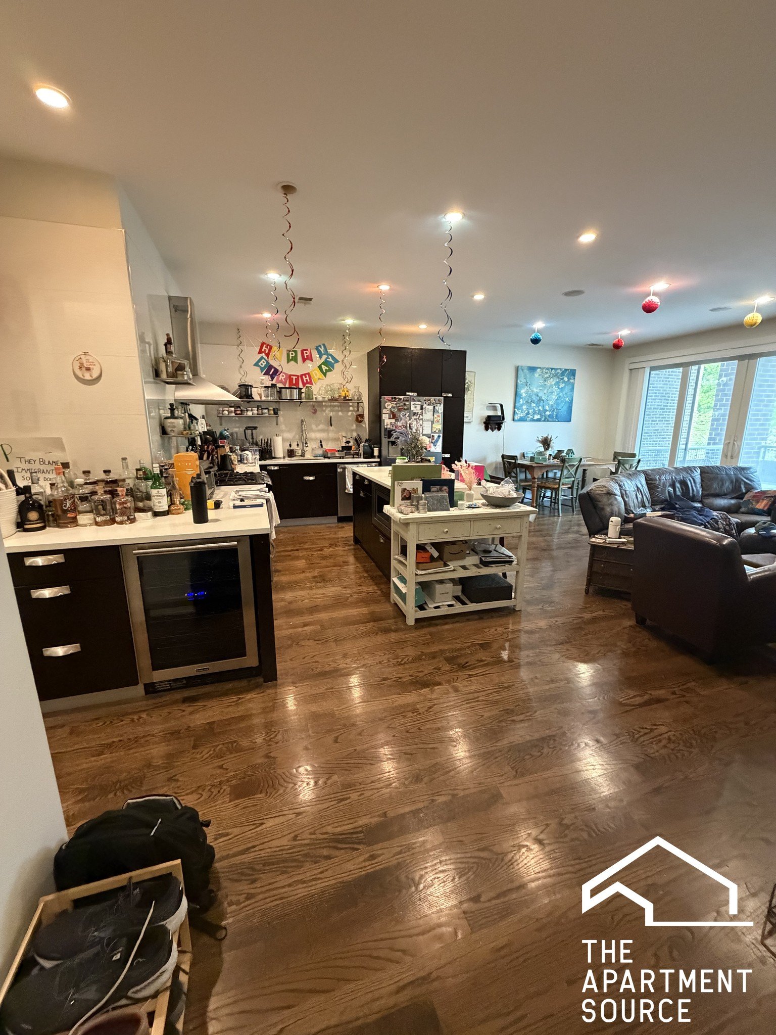 Chicago Apartment: 2127 West Division St