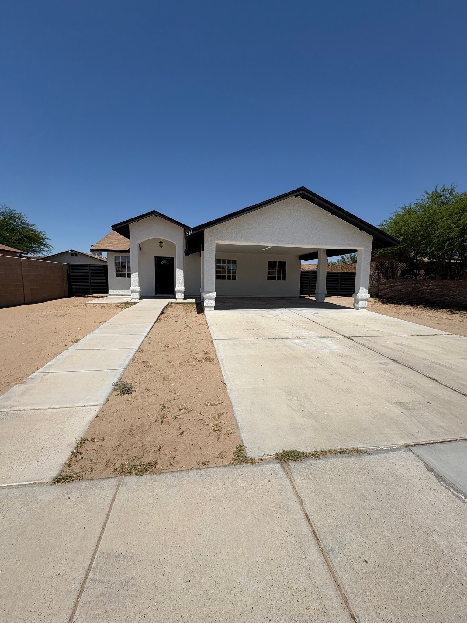 San Luis House: 574 N Bernal Dr