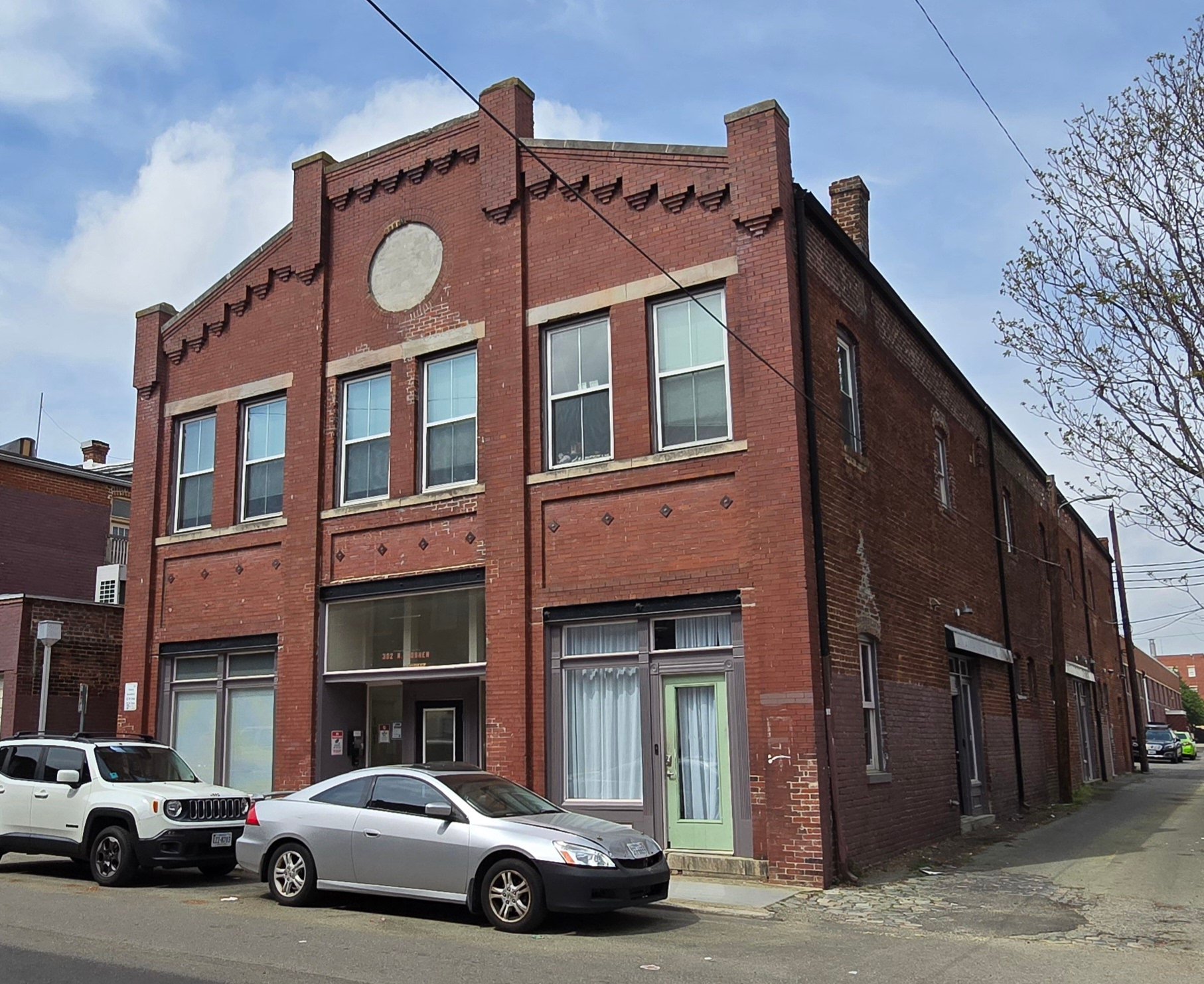 Richmond Apartment: 302 Goshen St