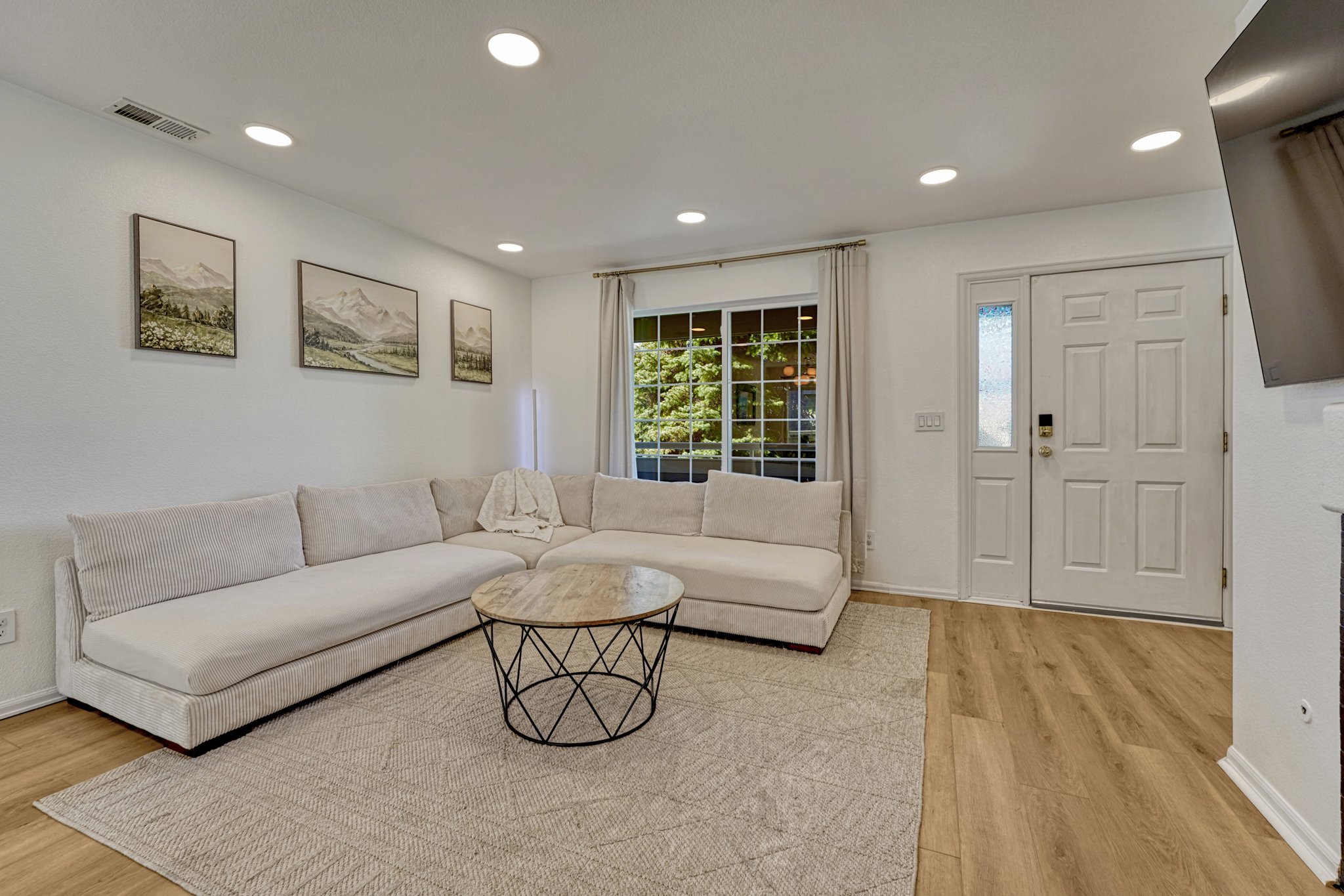 aurora Townhome: 1337 s danube ct