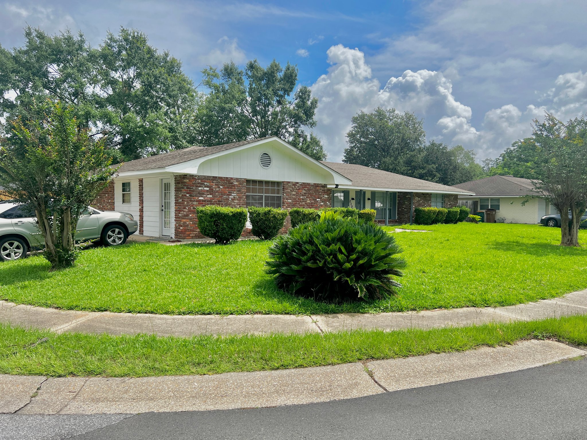 Long Beach House: 21088 Pineville Rd