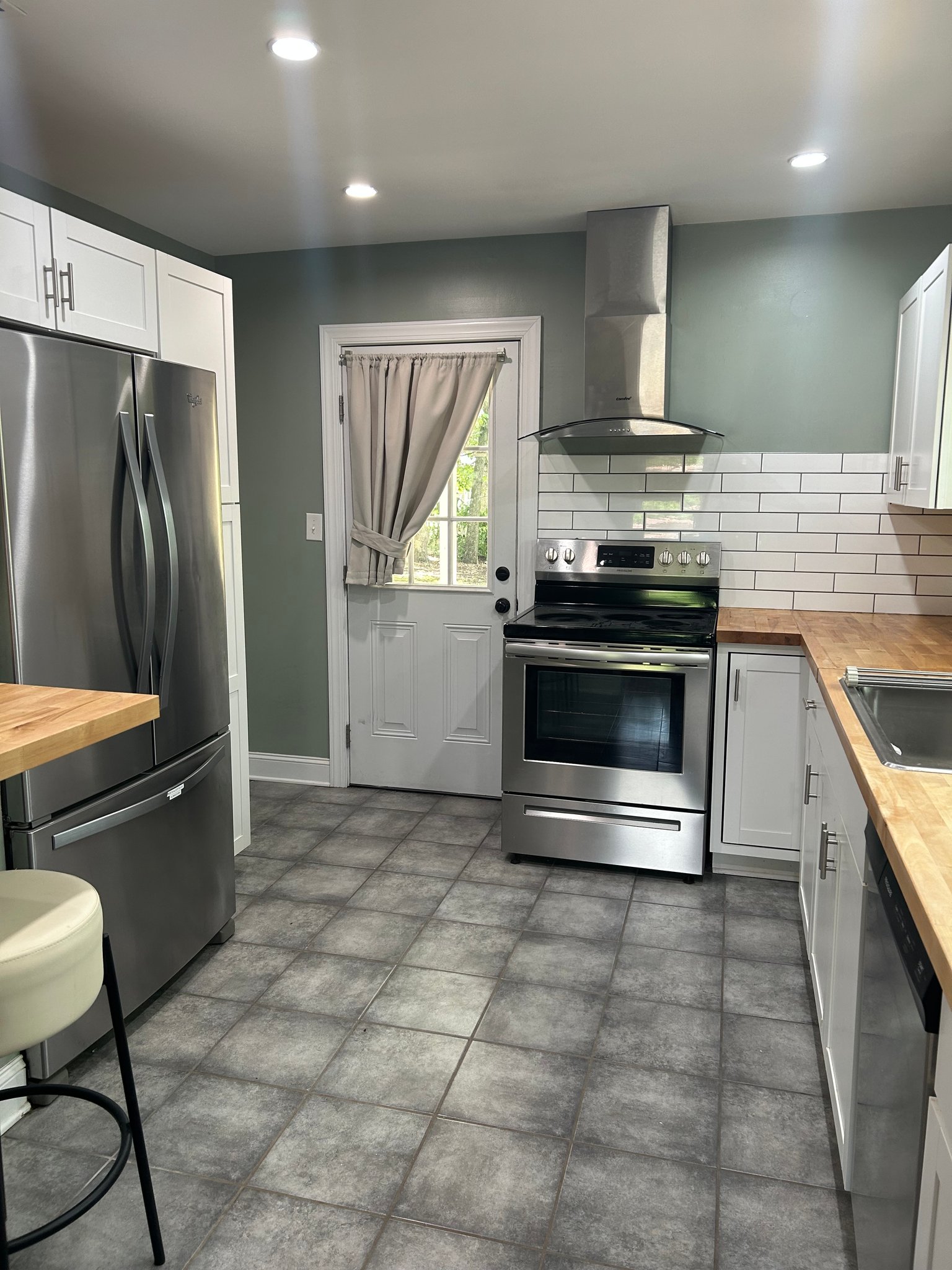 High Point House: 410 E Dayton Ave
