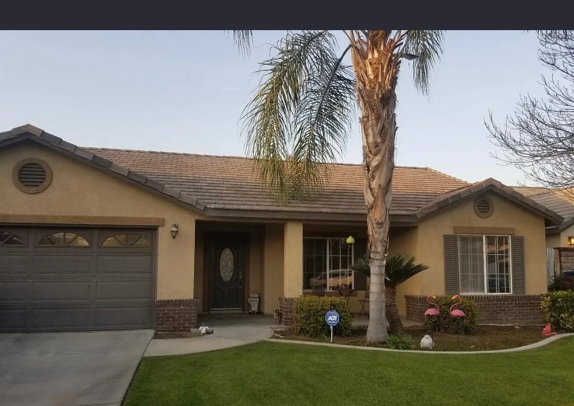 Bakersfield House: 8912 Long Island Dr,