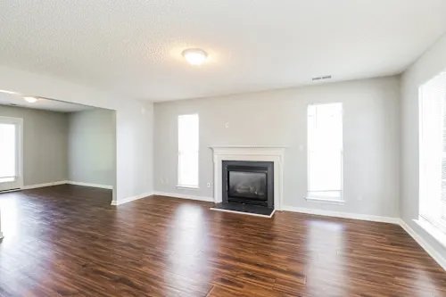 Charlotte House: 904 Grass Hollow Ct