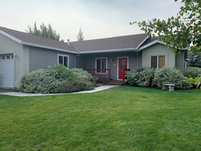 Bellevue House: 10 Muldoon Canyon Rd