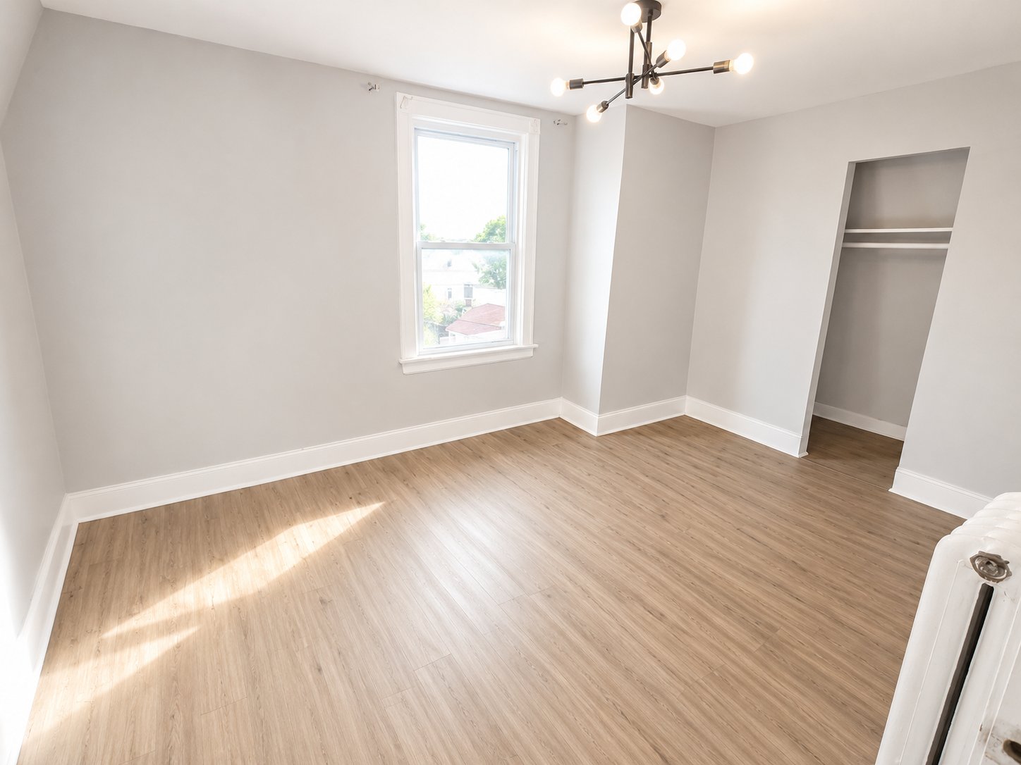 East Orange Condo: 117 4th Ave