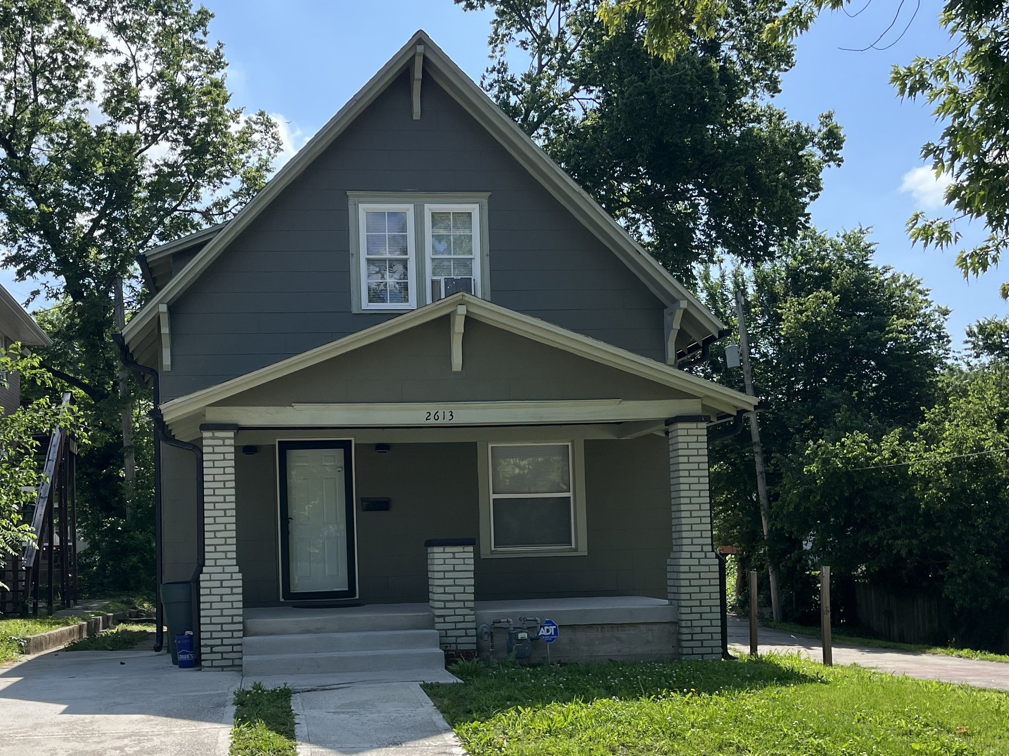 Kansas City House: 2613 N 11th Street