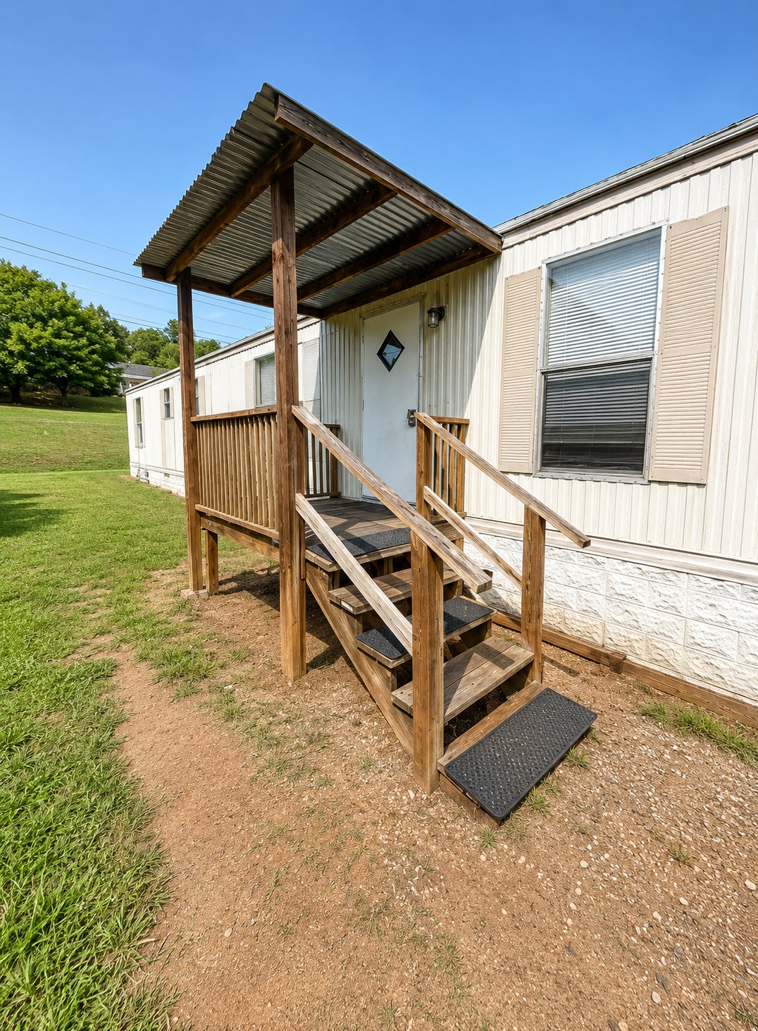 WILKESBORO House: 1003 ELM STREET