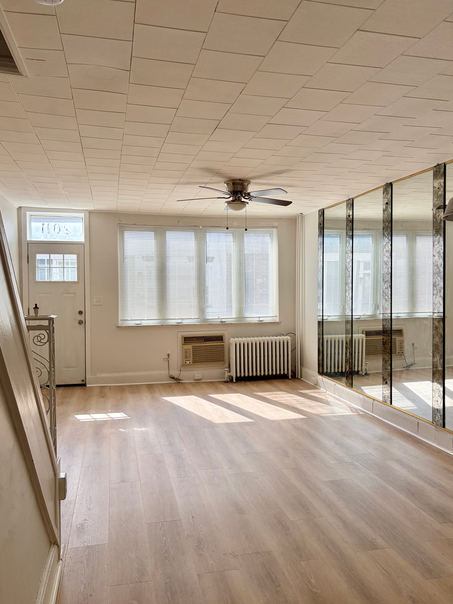 Philadelphia Townhome: 2011 S. Darien St