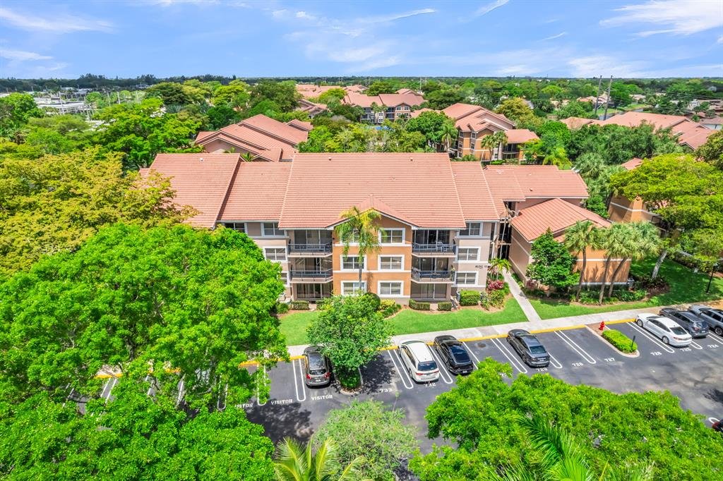 coral springs Condo: 8721 Wiles Rd