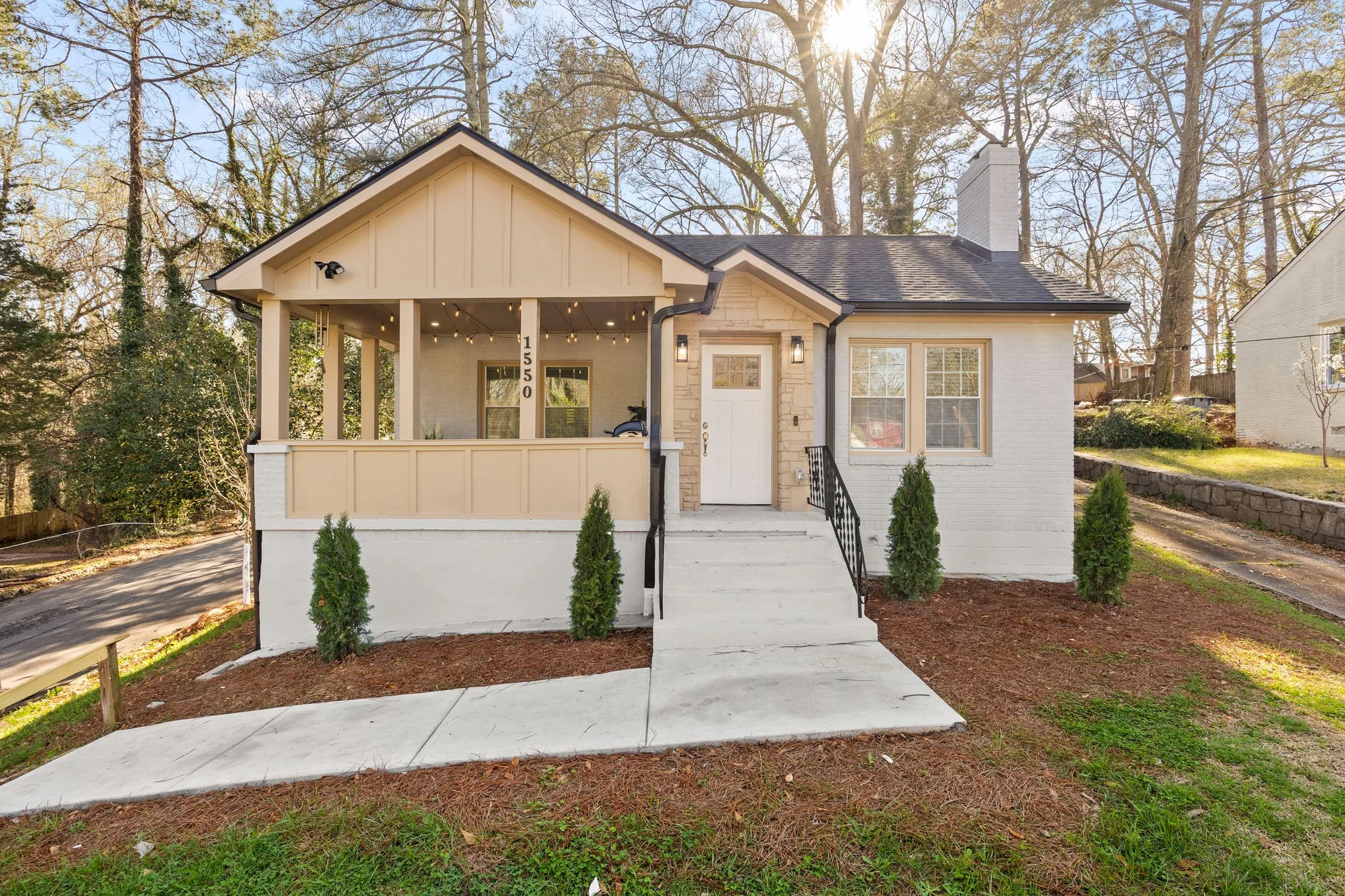 4 Bedroom Multi-Family Home – 1550 Mayflower Ave SW, Atlanta, GA