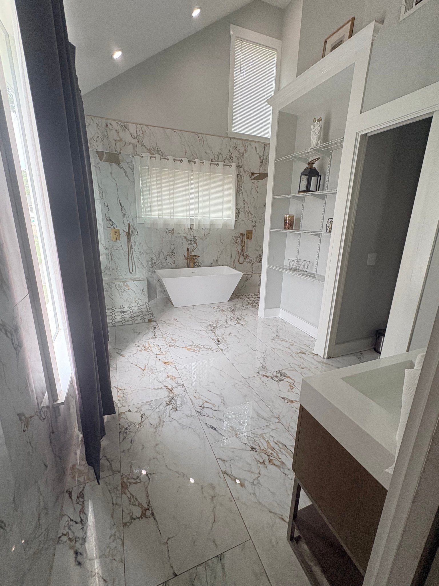 Decatur House: 2475 Hillside Ave