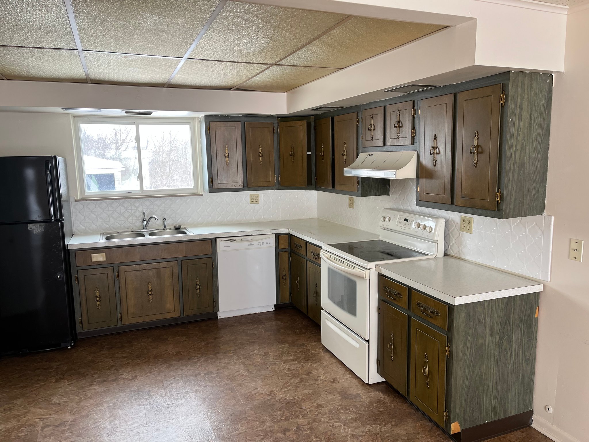 New Castle Apartment: 916 Mt. Jackson Road