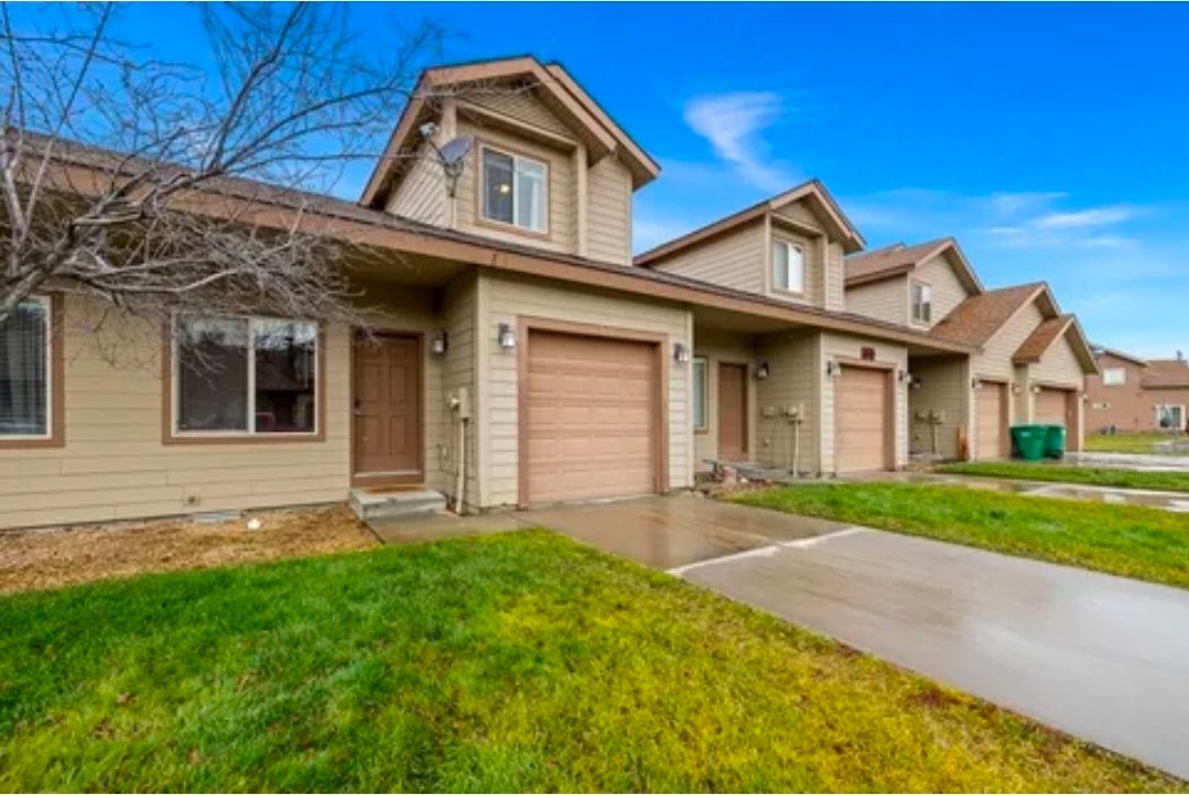 Donnelly Townhome: 21 Mangum Cir