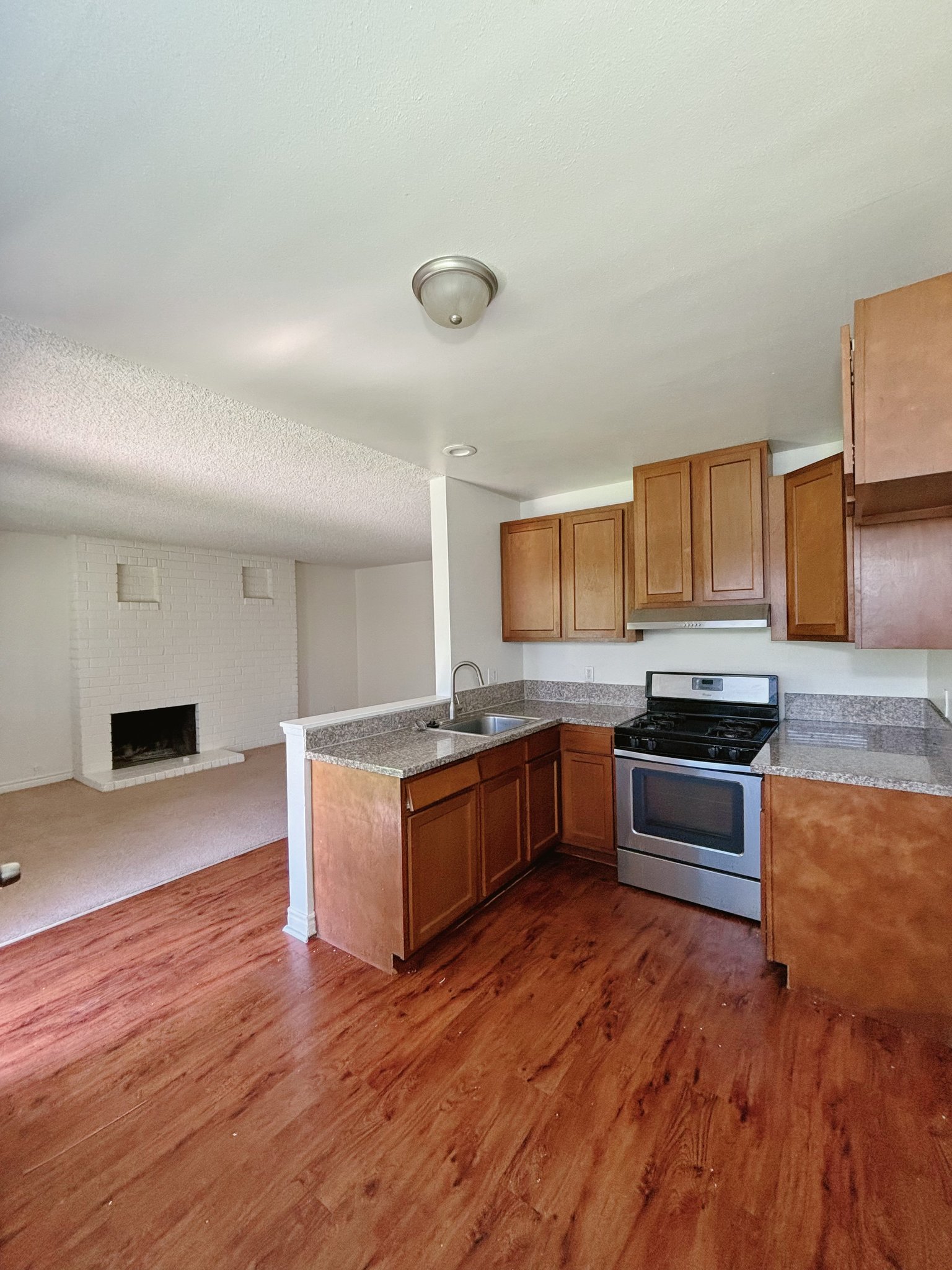 Corona Apartment: 1130 W 9th St