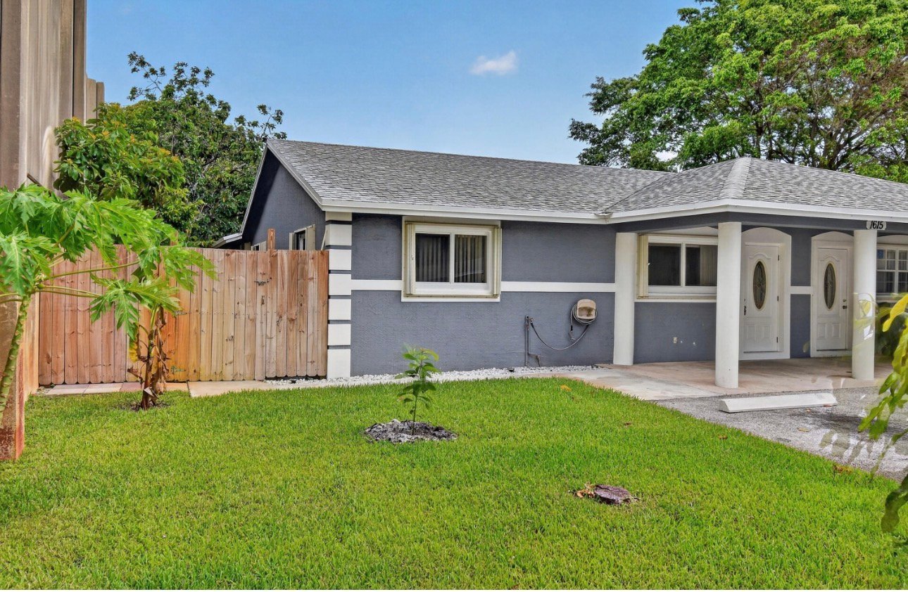 Lantana House: 1615 Shirley Court
