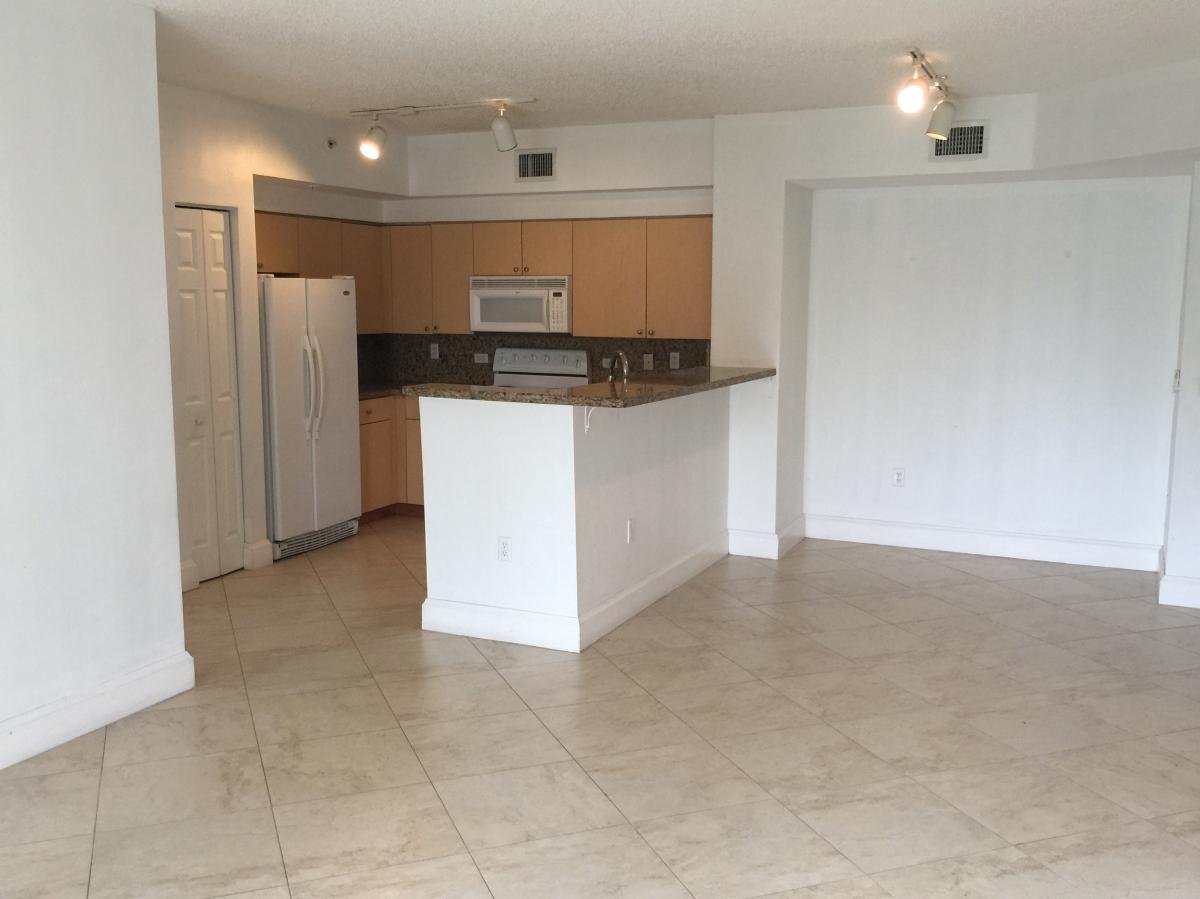 Miramar Condo: 2201 W Preserve Way