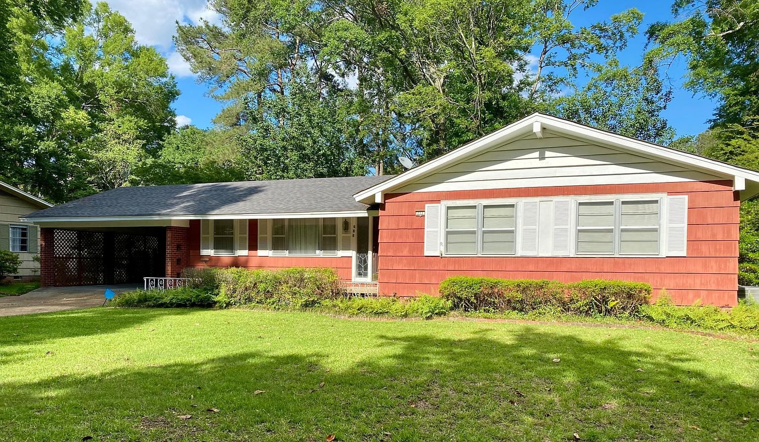 Jackson House: 212 Pimlico Pl