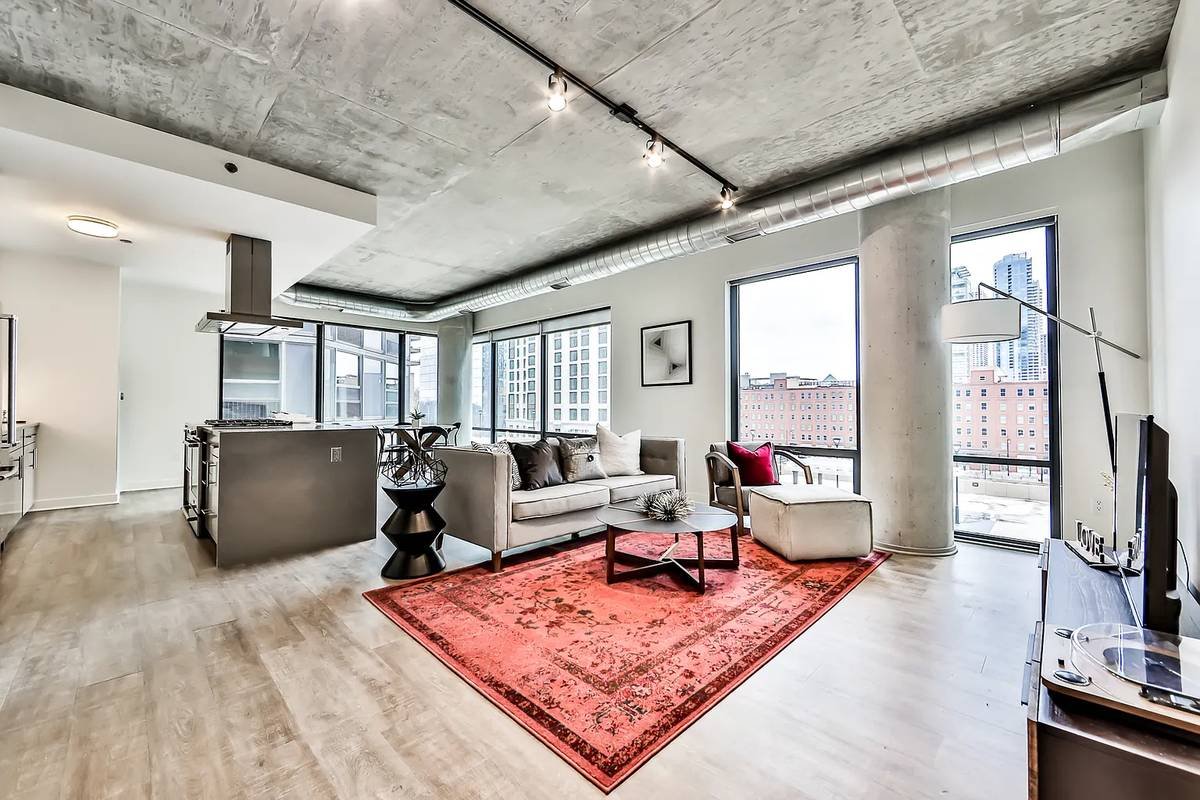 Chicago Condo: 419 E Ohio St