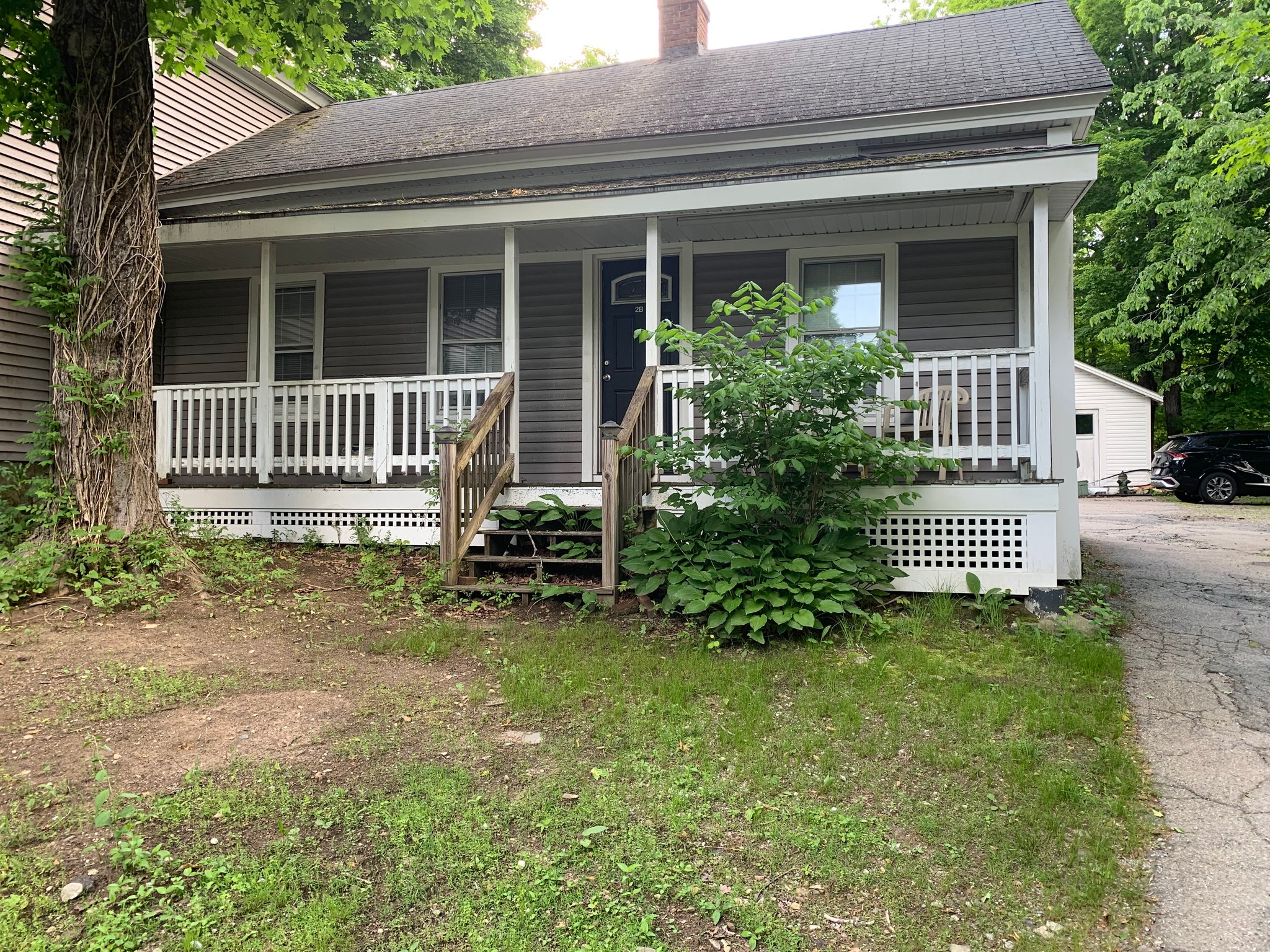 Medway Apartment: 180 Main St