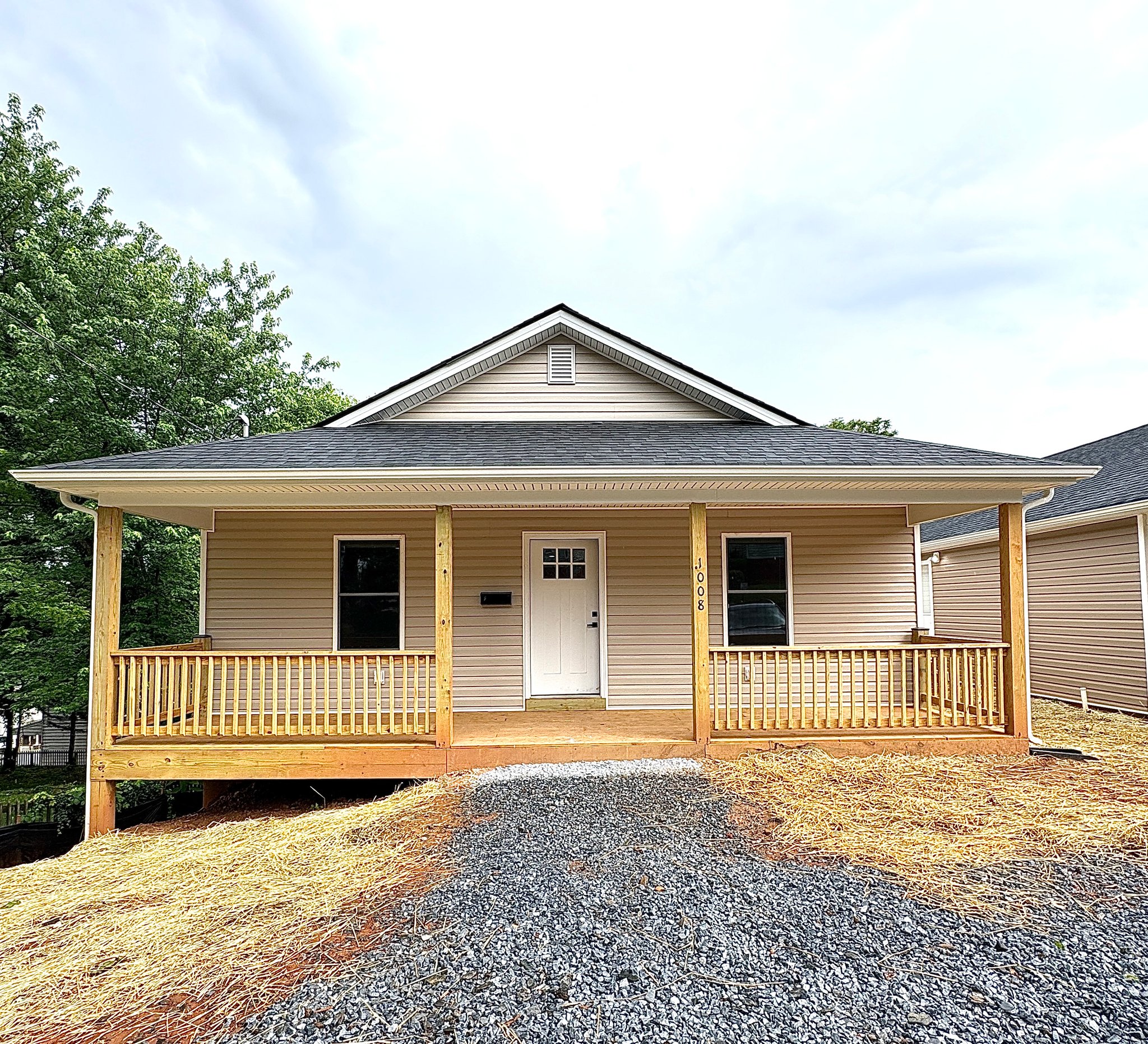 Lynchburg House: 1008 8th St.