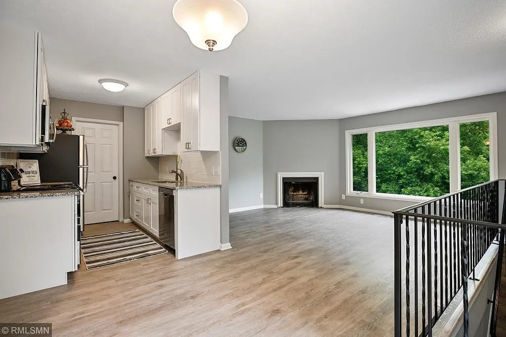 Wayzata Townhome: 527 Broadway Ave N