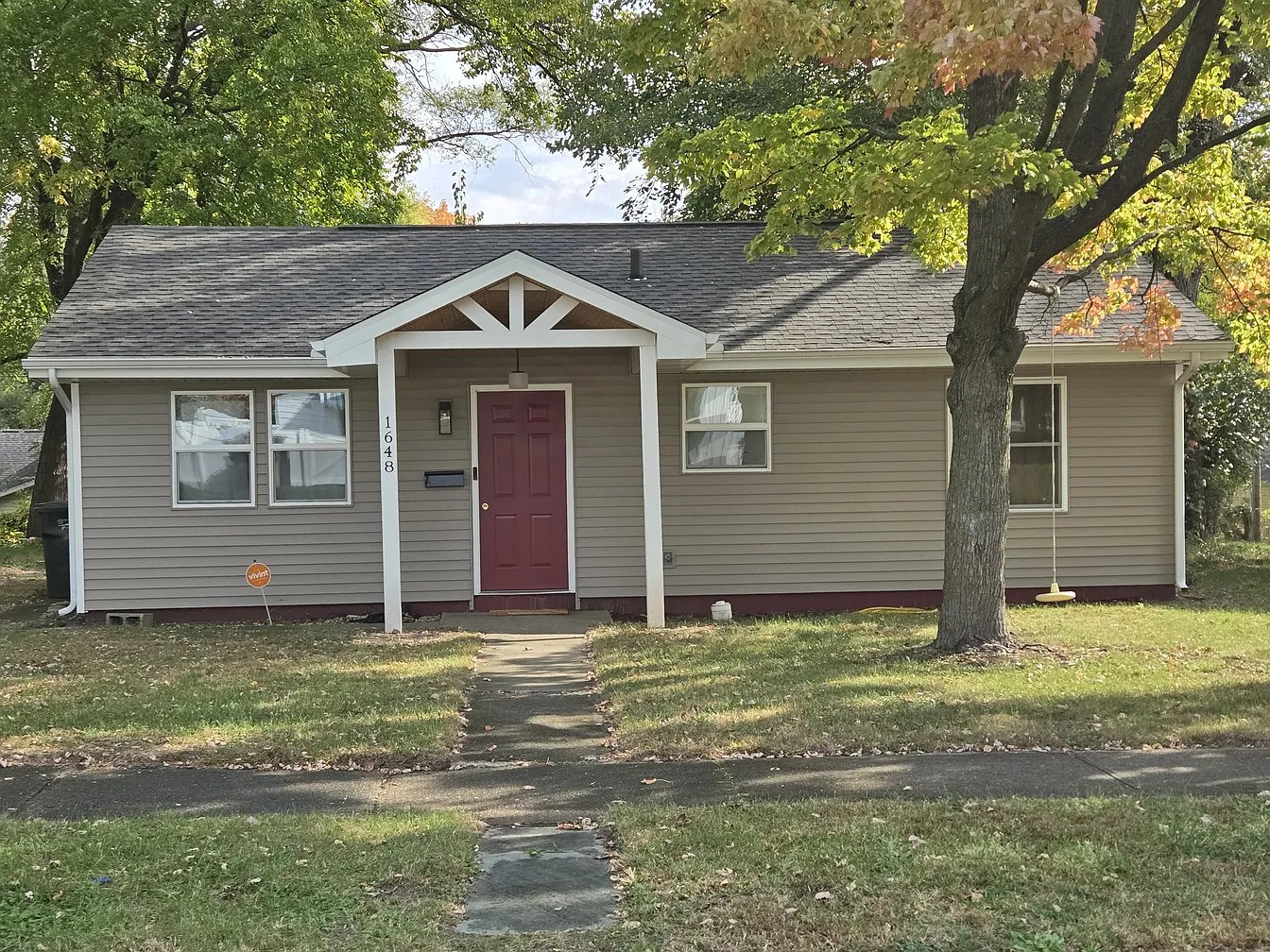 South Bend House: 1648 N Elmer St