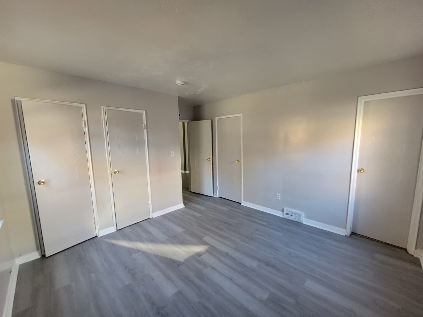 cleveland Apartment: 13984 Superior Rd East Cleveland, OH 44112