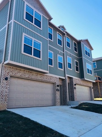 Fayetteville Townhome: 2809 W Blackstone Crossing