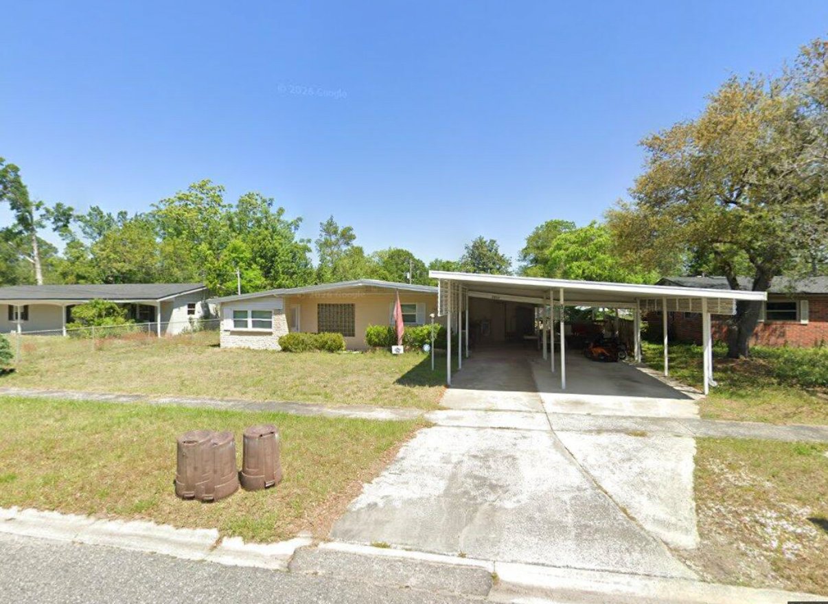 Jacksonville House: 7947 Renault Dr