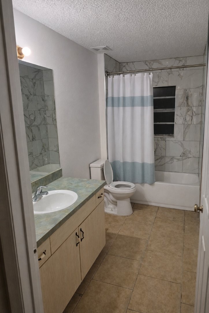 Saint Petersburg House: 2820 23rd St N