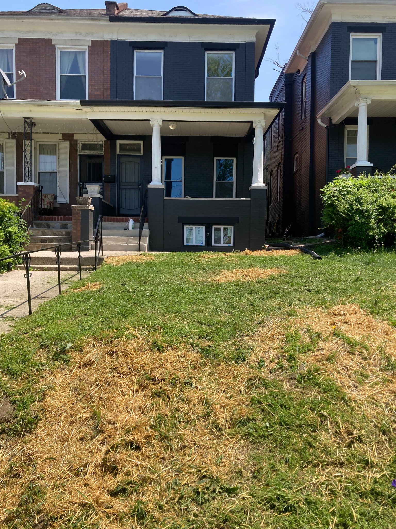 Baltimore House: 1633 N Hilton st