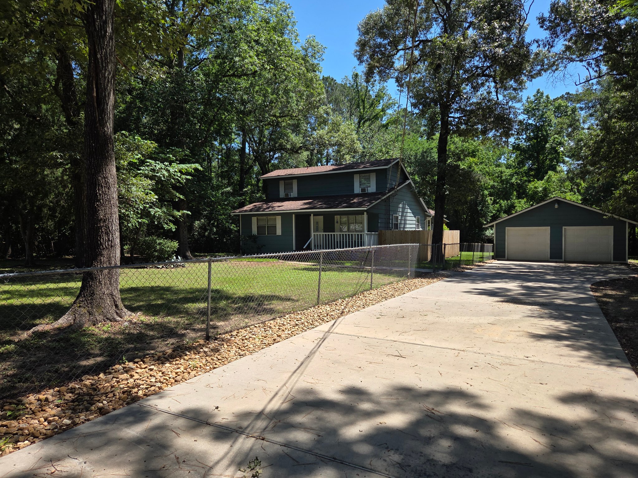 Montgomery House: 4777 Holly Lane West