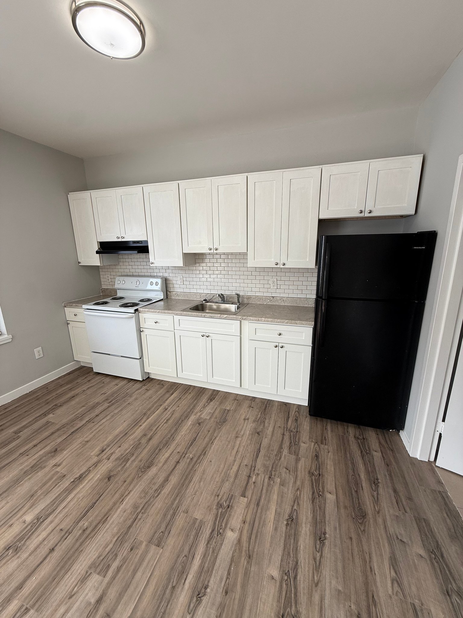Paterson Apartment: 146 Hamilton Ave