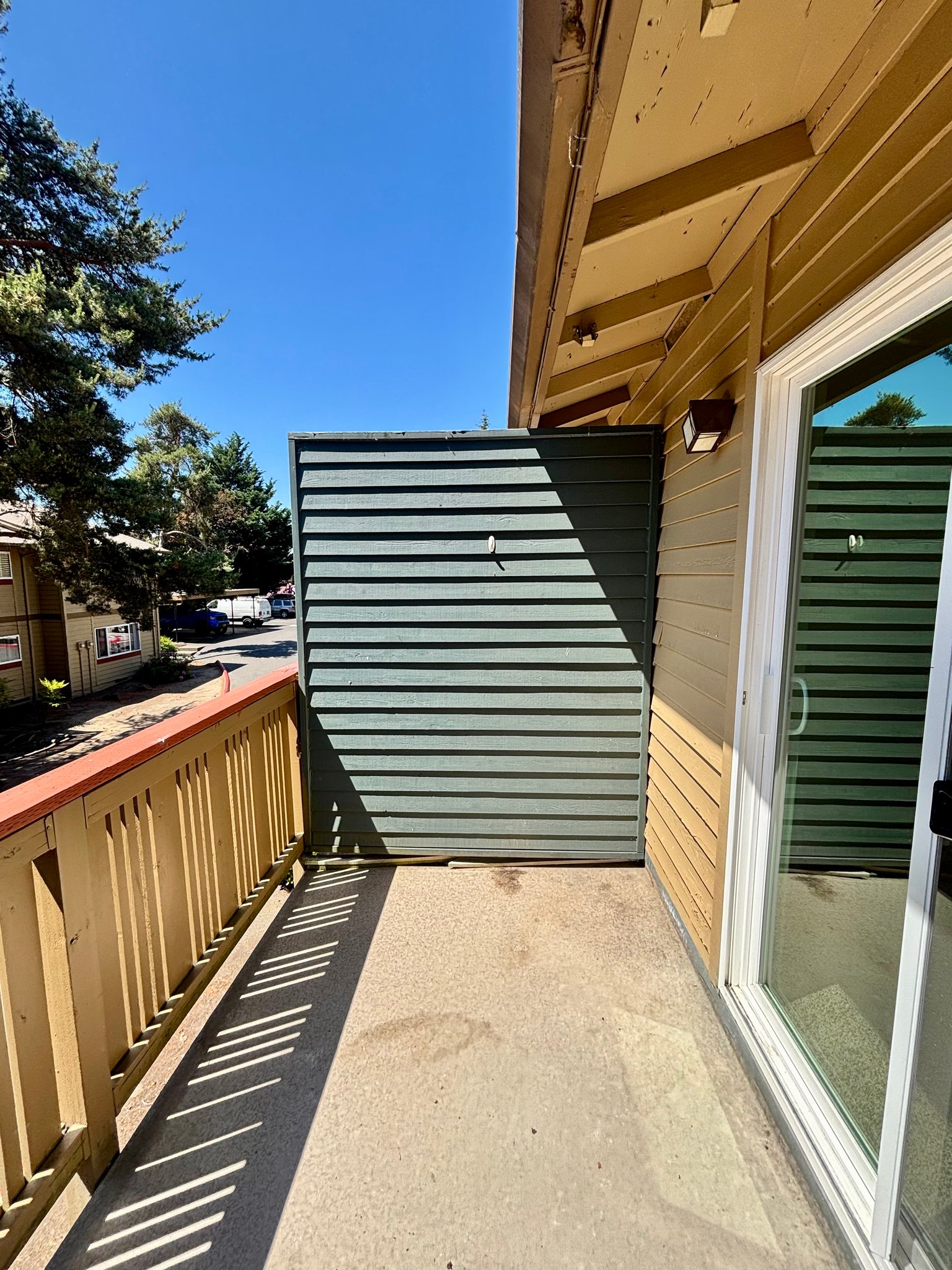 Beaverton Apartment: 3950 SW 102nd Ave