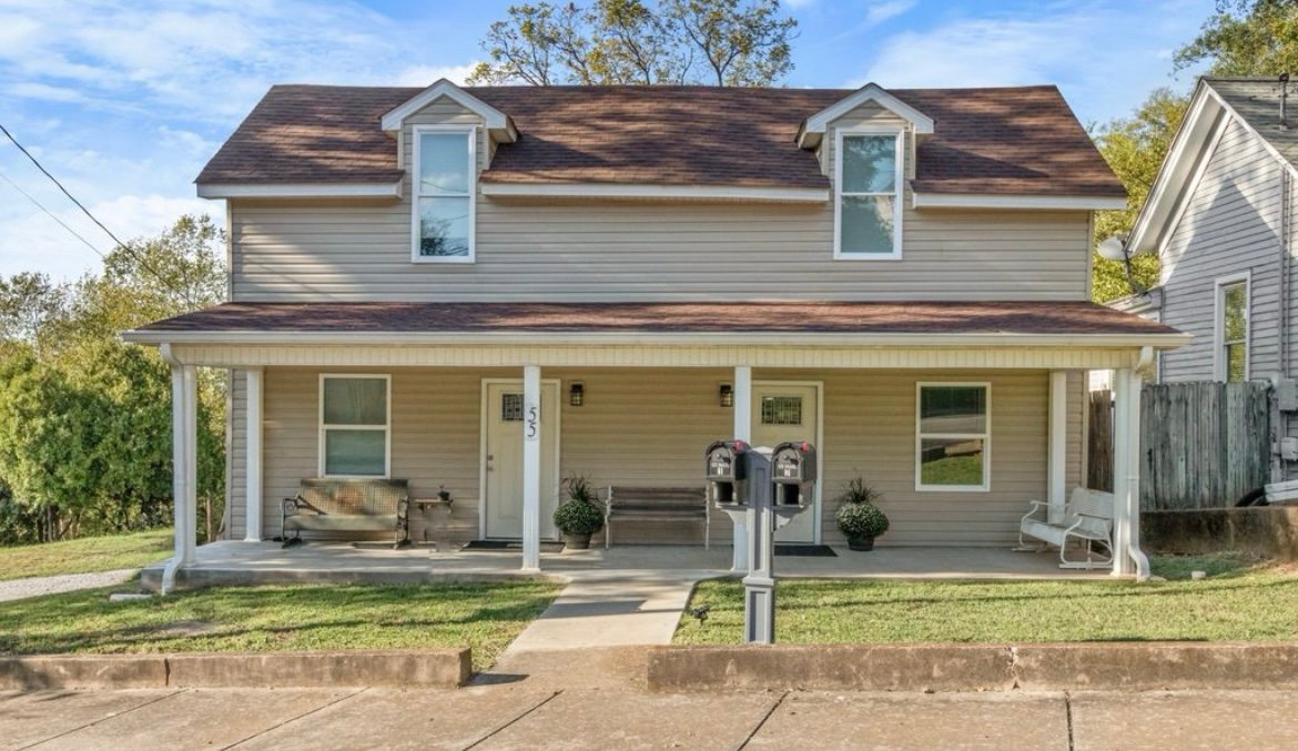 Clarksville Townhome: 55 Union St
