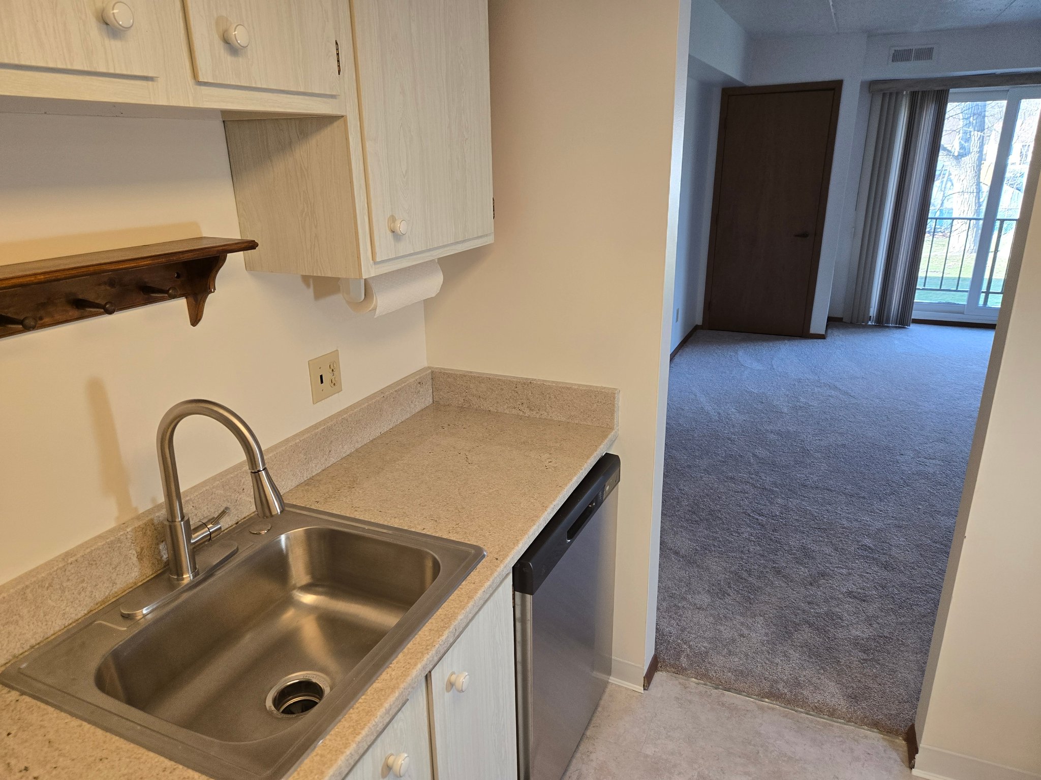 North Olmsted Single Room: 4849 Grace Rd