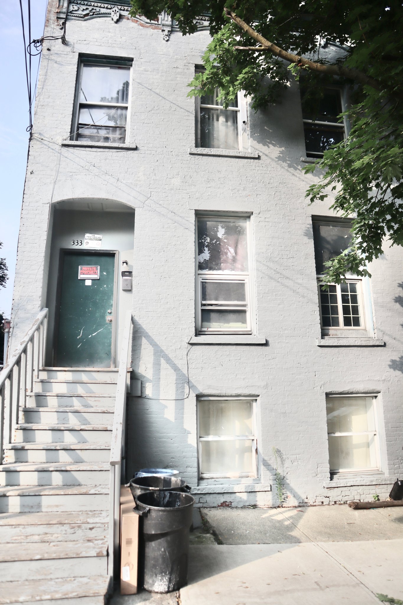 Albany Apartment: 333 Orange St
