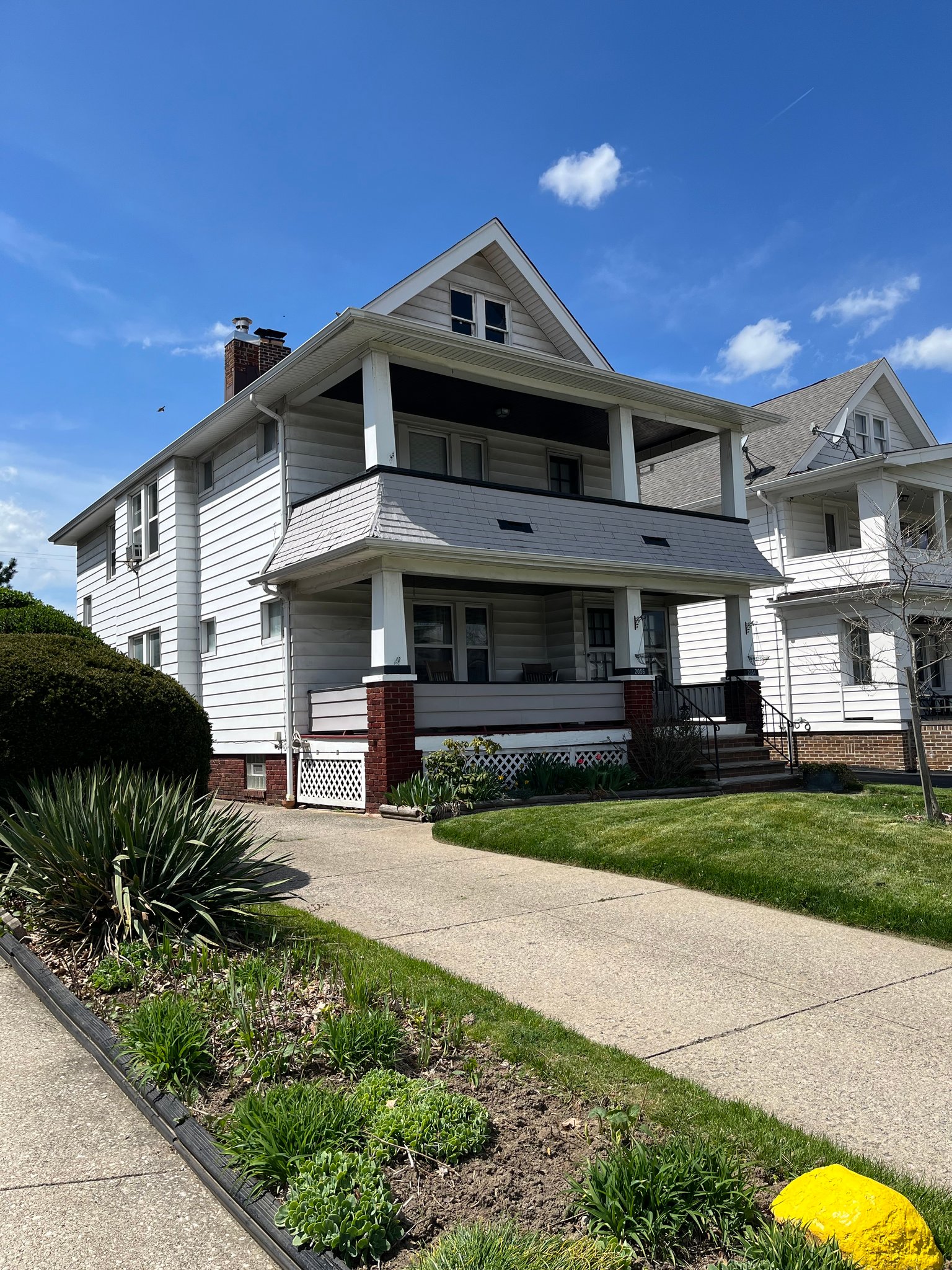 Lakewood Multiplex: 2054 Bunts Rd